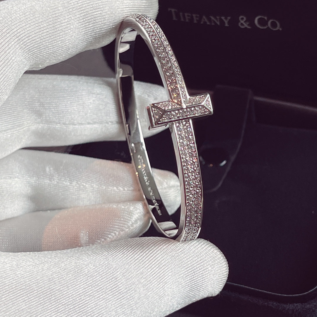 [Hevara Jewelry]T1 WIDE HINGED BANGLE DIAMOND PAVED BRACELET