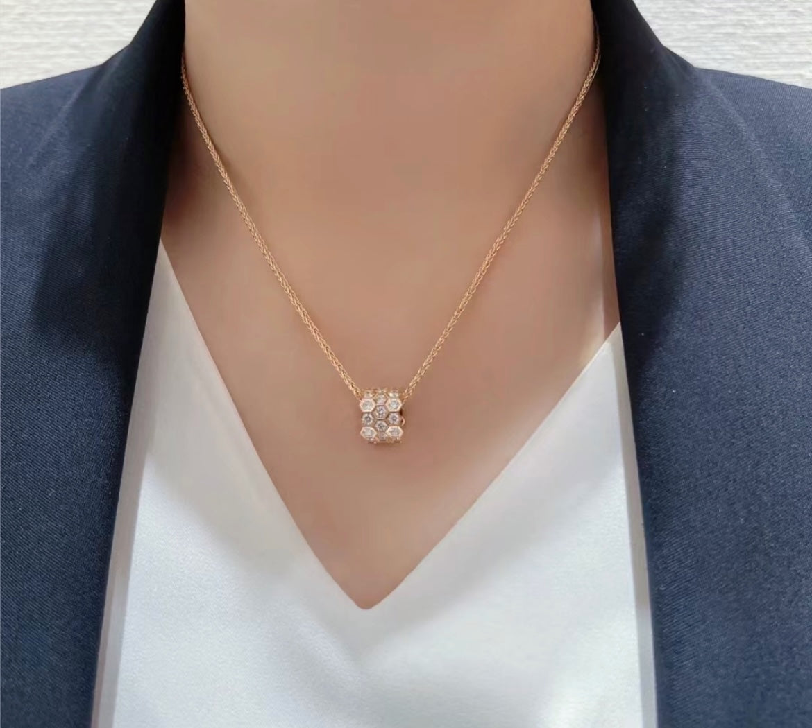 [⭐Hevara Jewelry]BEE LOVE DIAMOND PAVED 3 ROW NECKLACE