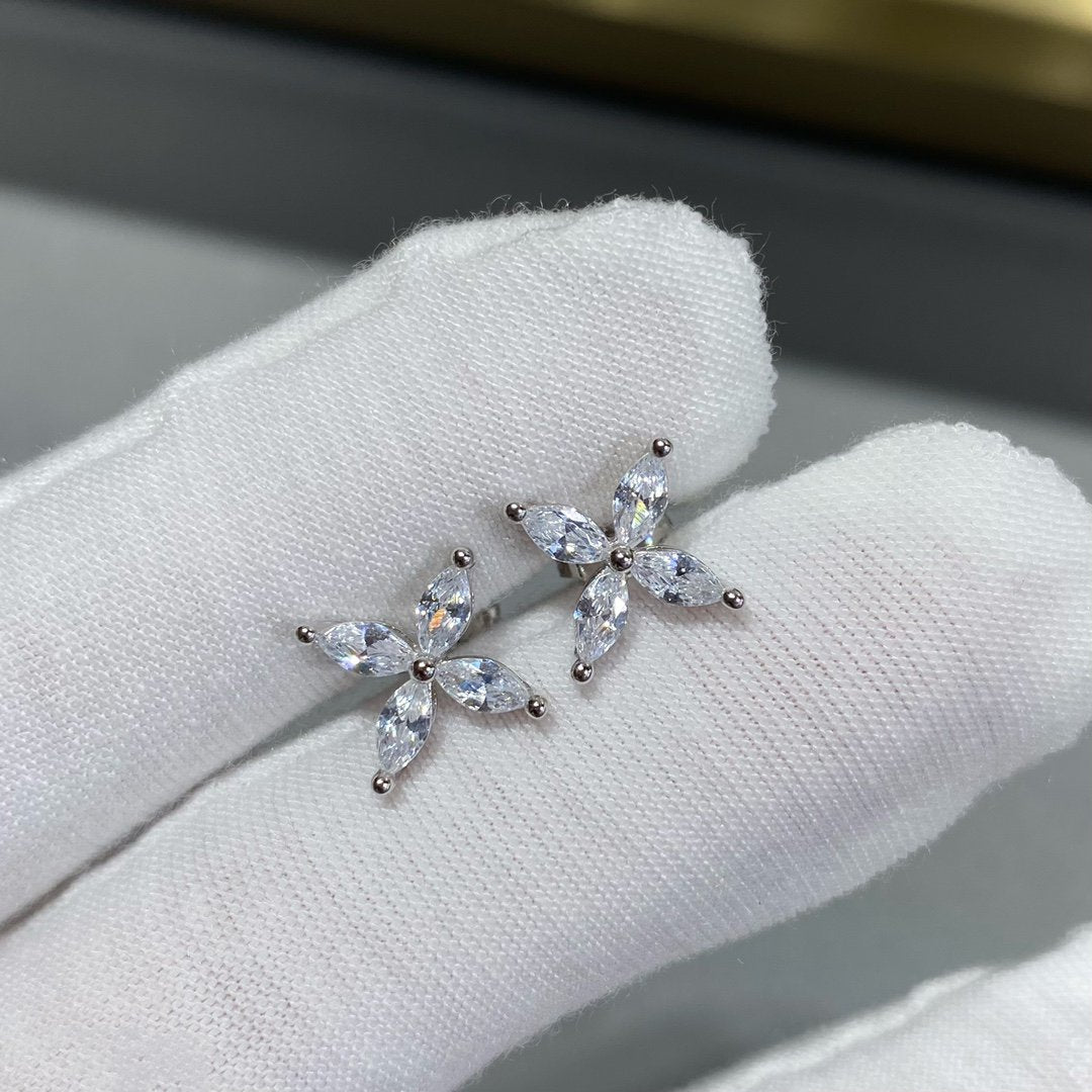 [Hevara Jewelry]VICTORIA SILVER DIAMOND STUD MINI EARRINGS