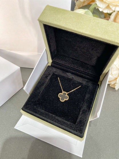 [⭐Hevara Jewelry]CLOVER ROCK CRYSTAL ROSE GOLD NECKLACE