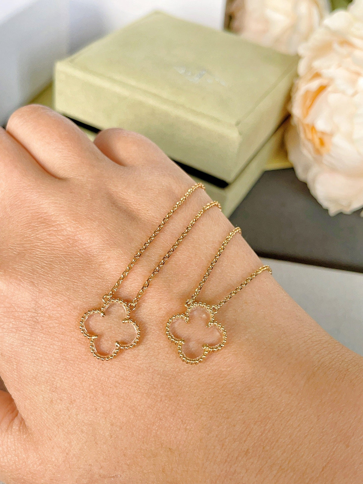[⭐Hevara Jewelry]CLOVER ROCK CRYSTAL ROSE GOLD NECKLACE
