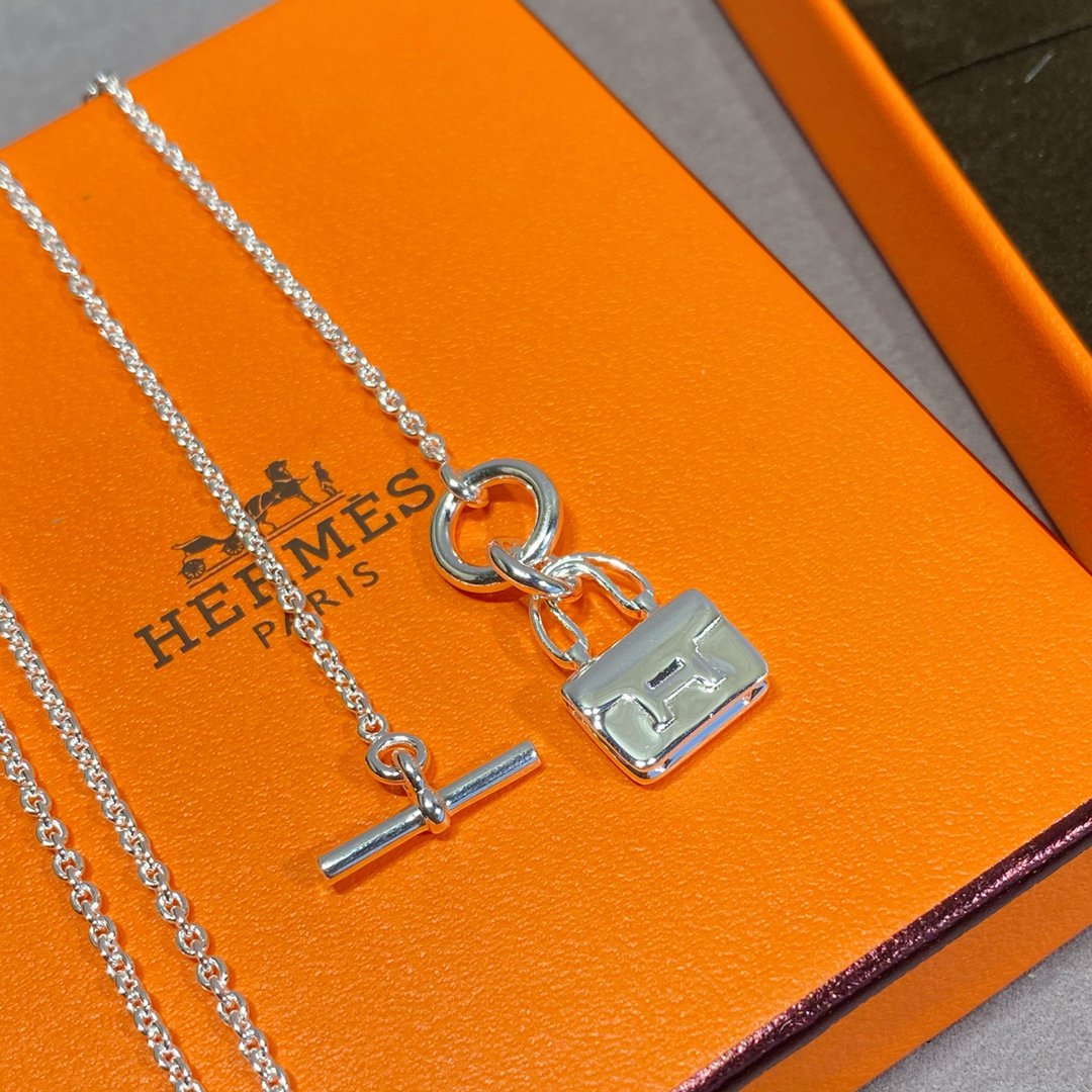 [⭐Hevara Jewelry]CONSTANCE PEDANT SILVER NECKLACE