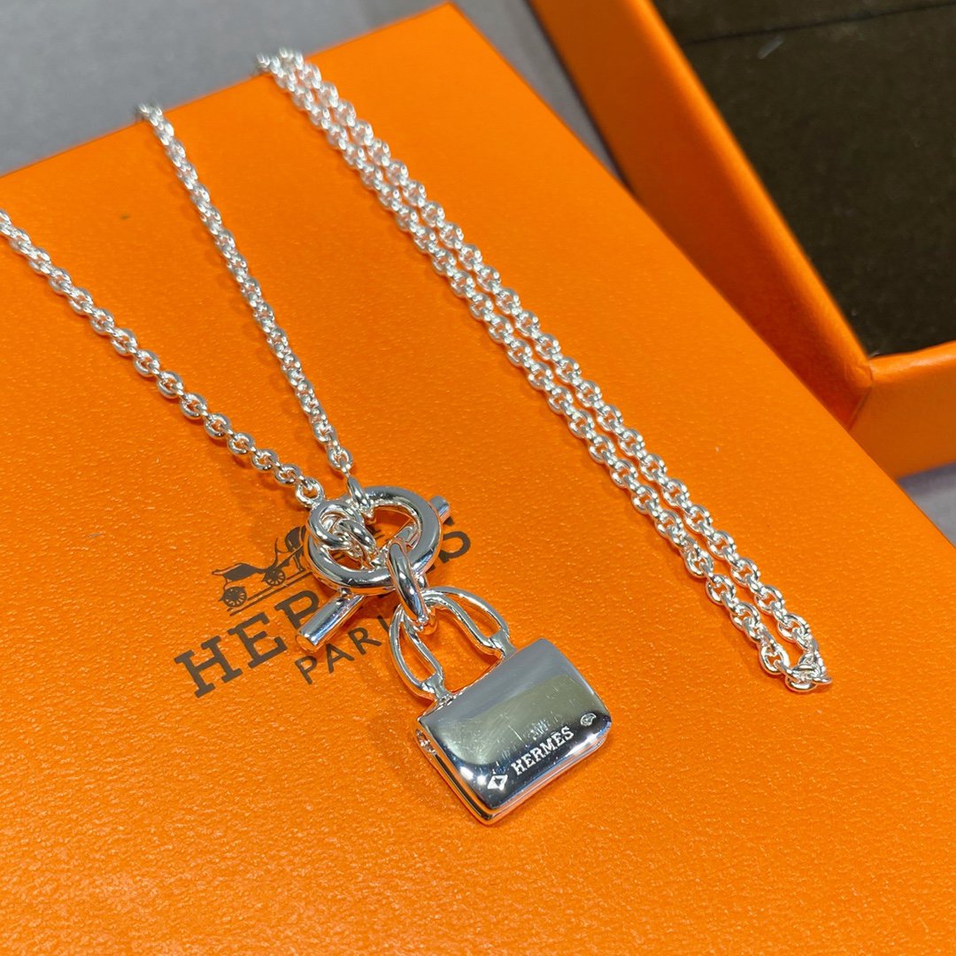 [⭐Hevara Jewelry]CONSTANCE PEDANT SILVER NECKLACE