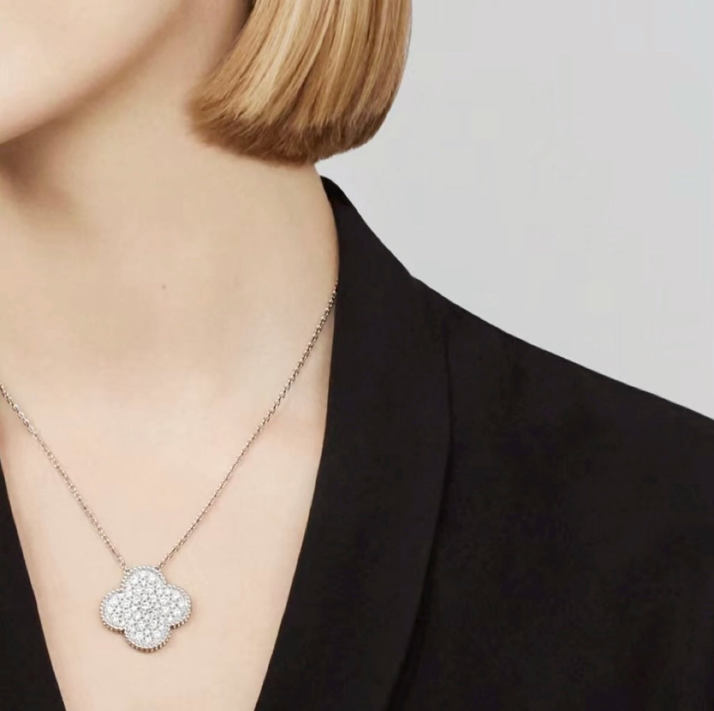 [⭐Hevara Jewelry]CLOVER 25MM LARGE PENDANT DIAMOND PAVED SILVER NECKLACE
