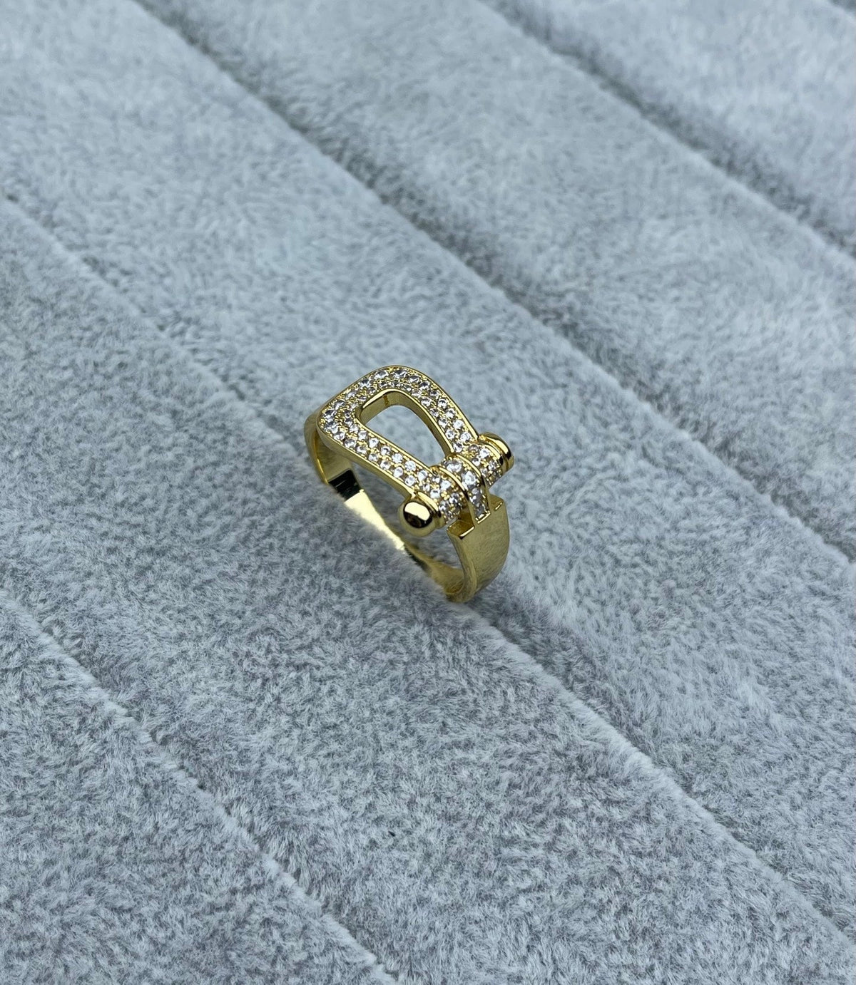 [⭐Hevara Jewelry]Wide Hoof-Shaped Diamond-Studded Ring