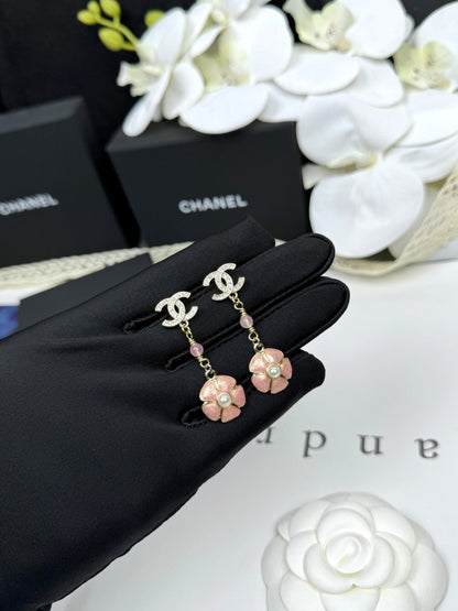 [⭐Hevara Jewelry]26C Pink Camellia Enamel Pendant with Double C Earrings