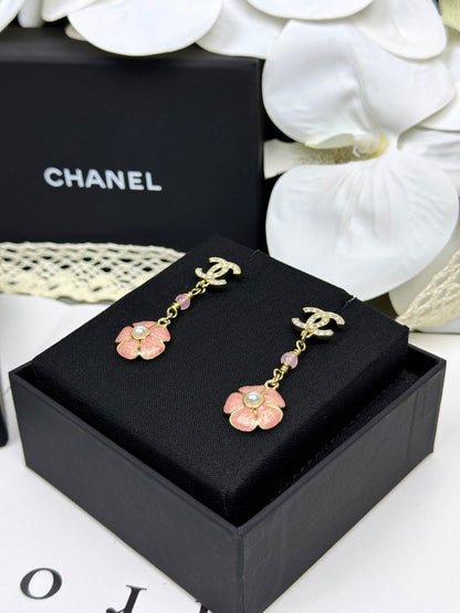 [⭐Hevara Jewelry]26C Pink Camellia Enamel Pendant with Double C Earrings