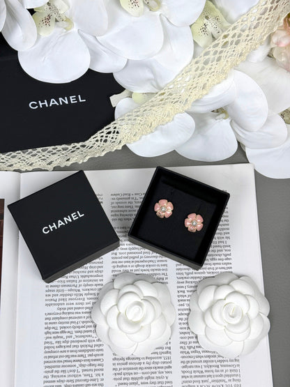 [⭐Hevara Jewelry]26C Pink Camellia Pearl Enamel Stud Earrings