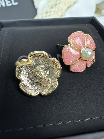 [⭐Hevara Jewelry]26C Pink Camellia Pearl Enamel Stud Earrings