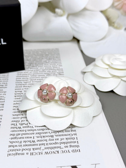 [⭐Hevara Jewelry]26C Pink Camellia Pearl Enamel Stud Earrings