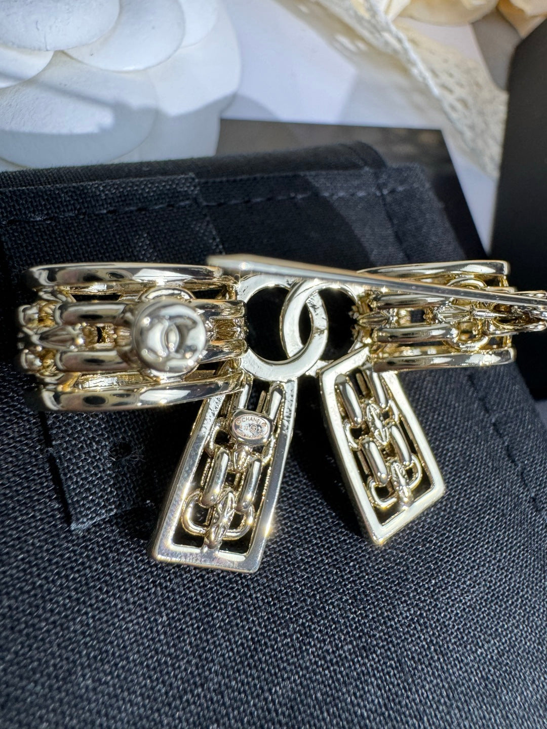 [⭐Hevara Jewelry]25K Hollow Bow Brooch