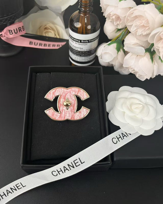 [⭐Hevara Jewelry]Pink Resin Classic Brooch 5cm