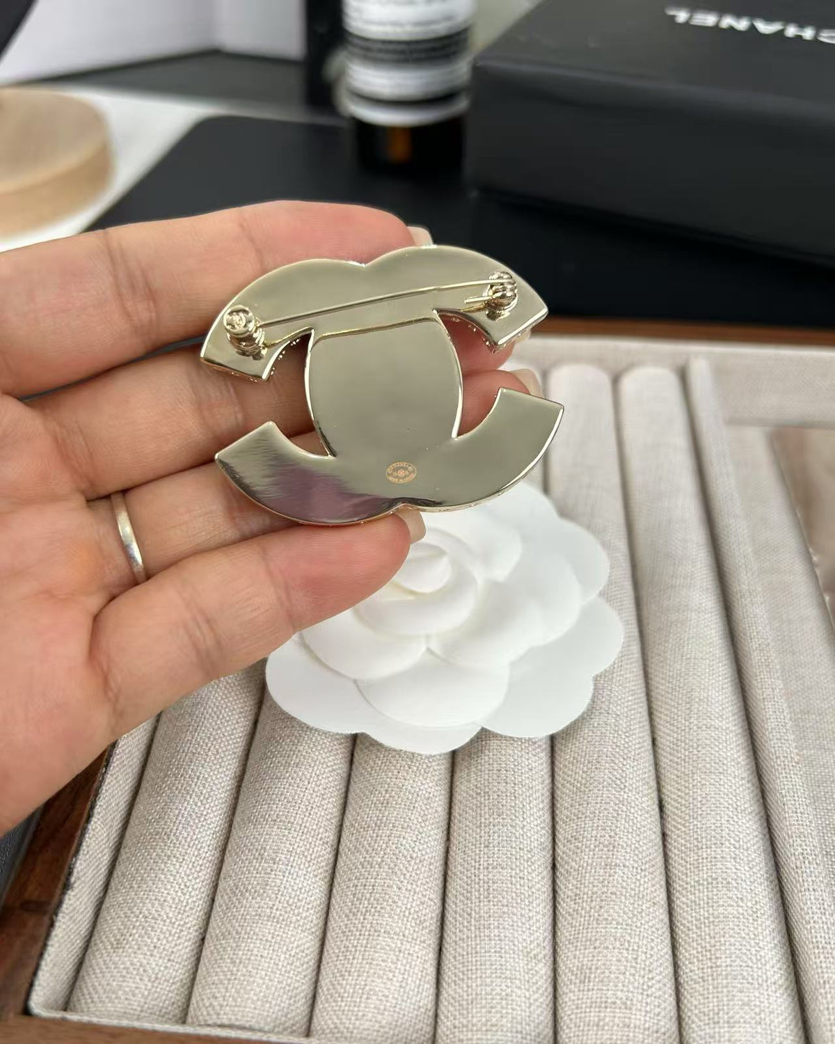 [⭐Hevara Jewelry]Pink Resin Classic Brooch 5cm