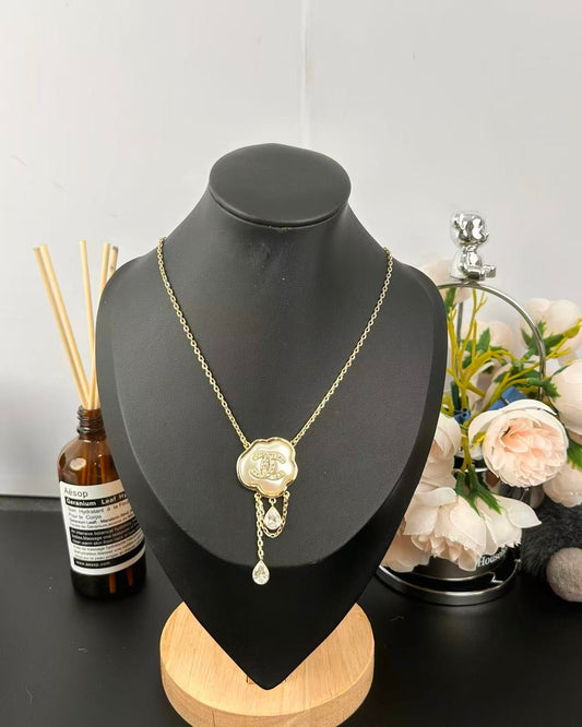 [⭐Hevara Jewelry]Cloud Pearl Mother-of-Pearl Diamond Chain Pendant Necklace