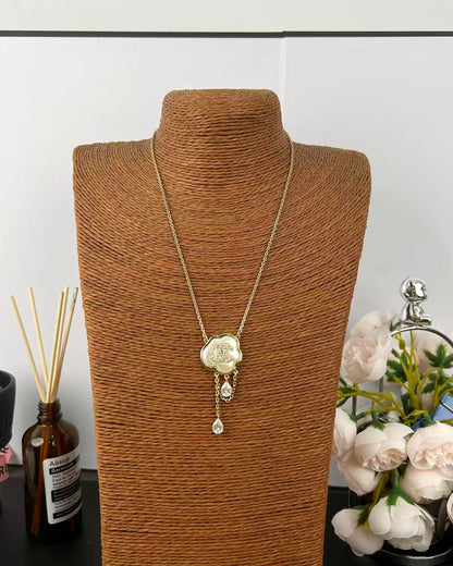 [⭐Hevara Jewelry]Cloud Pearl Mother-of-Pearl Diamond Chain Pendant Necklace