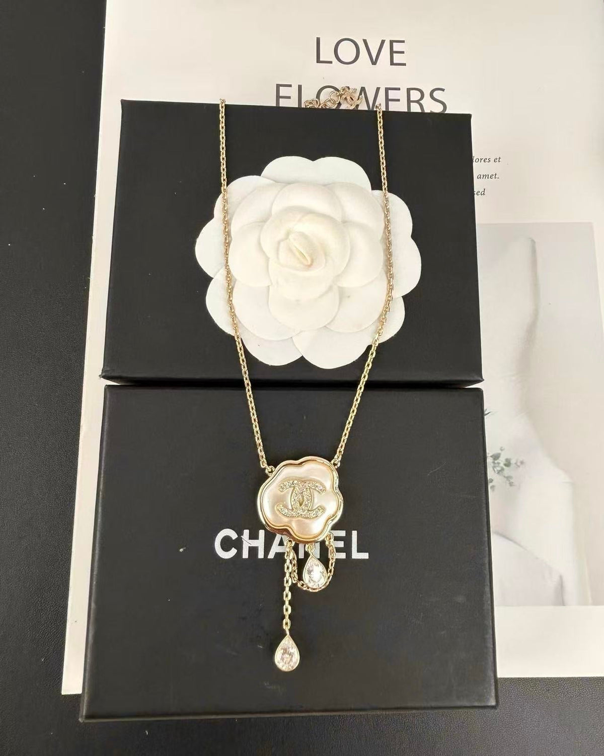 [⭐Hevara Jewelry]Cloud Pearl Mother-of-Pearl Diamond Chain Pendant Necklace