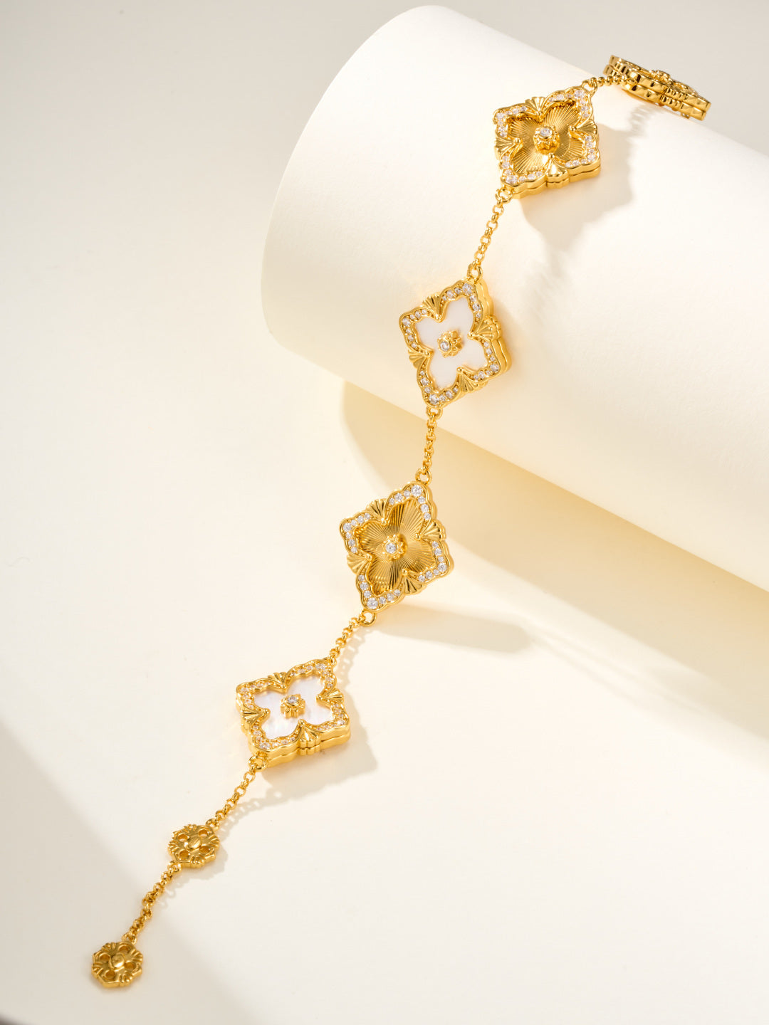 [⭐Hevara Jewelry]B.C.L ENAMELED Five-Flower Bracelet（Various Colors) BIG SIZE
