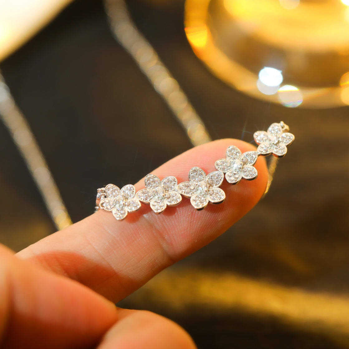 [Hevara Jewelry]]wild flower diamond line pendant
