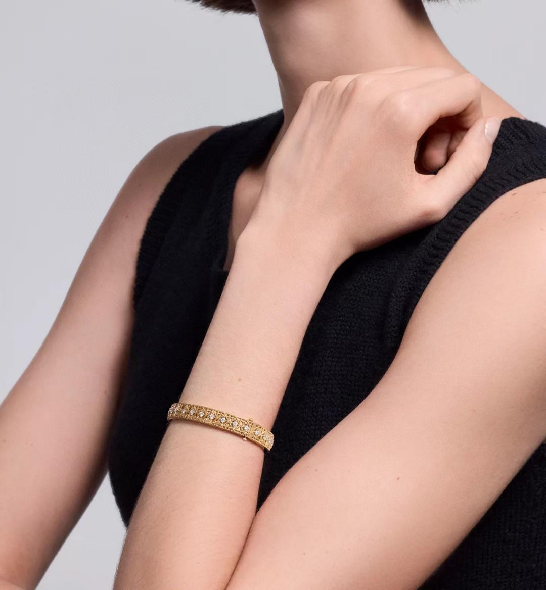 [⭐Hevara Jewelry]2026 WOVEN-PATTERN BRACELET SET WITH FULL DIAMOND INLAY THREE-COLORS