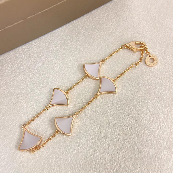 [⭐Hevara Jewelry]NEW FLORAL SKIRT AND GOLD BRACELET