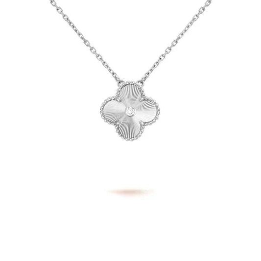 [⭐Hevara Jewelry]CLOVER  15MM DIAMOND LASER NECKLACE SILVER
