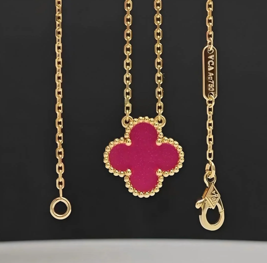 [⭐Hevara Jewelry] NEW CLOVER 15MM PINK ENAMEL NECKLACE