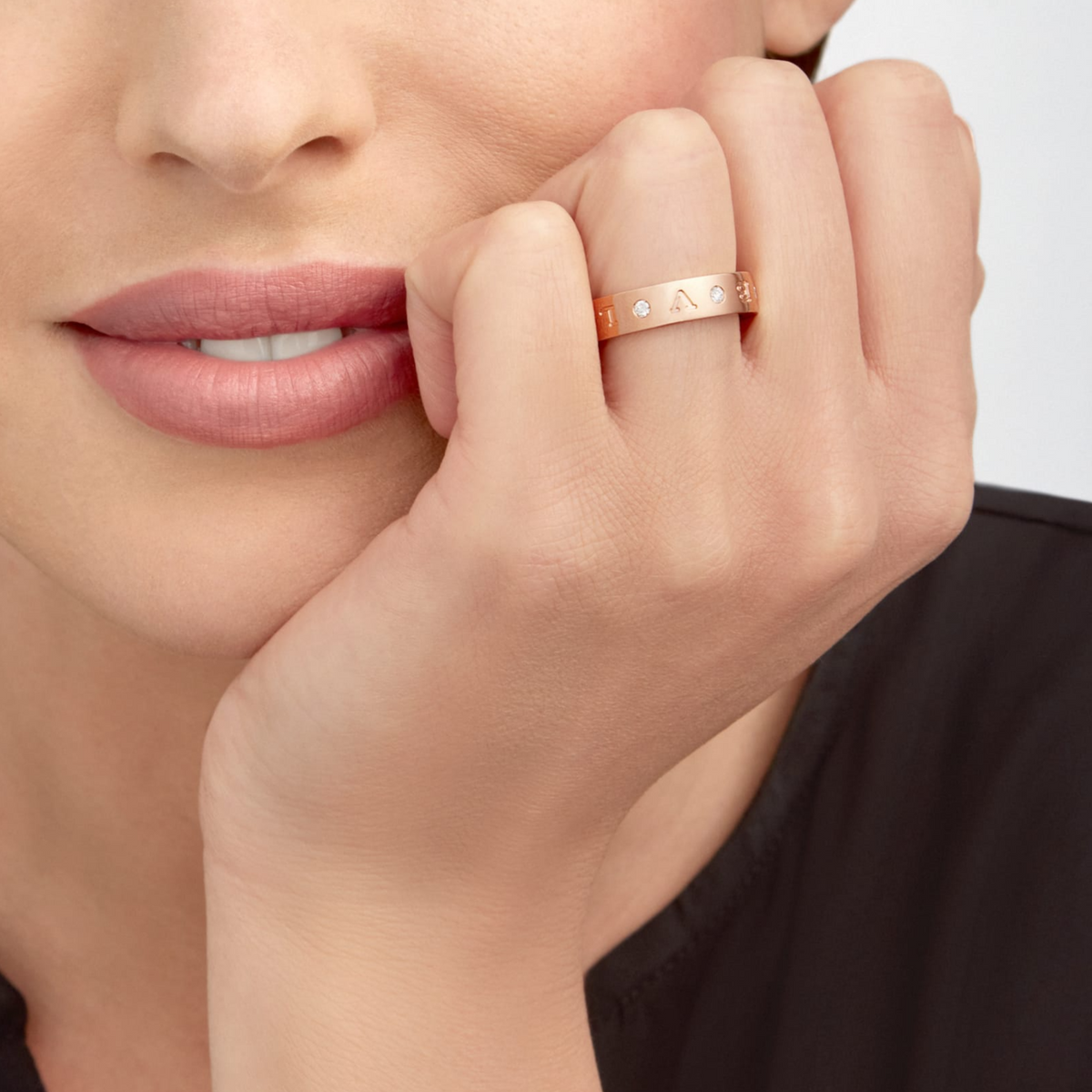 [⭐Hevara Jewelry]ZERO 1 ESSENTIAL PINK GOLD BAND WITH DIAMONDS RING