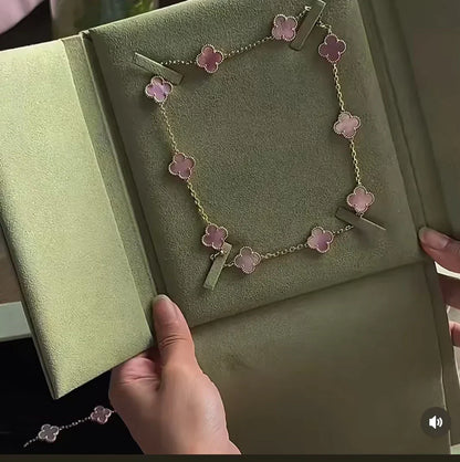 [⭐Hevara Jewelry Jewellery] Pink Necklace with Ten Clover Designs