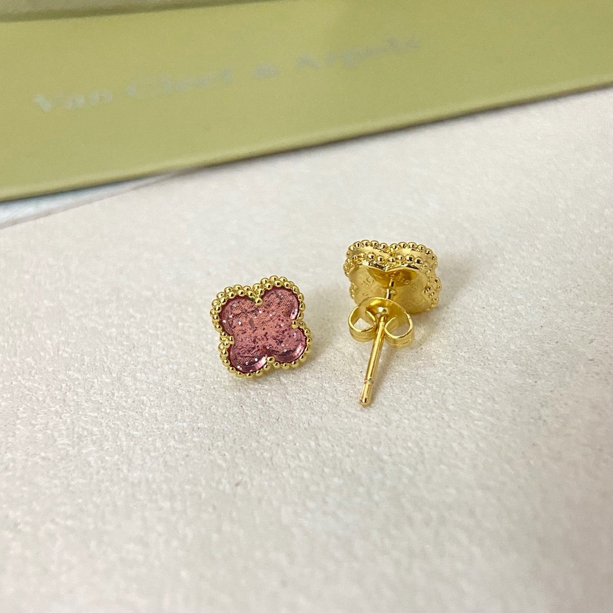 [⭐Hevara Jewelry]2026 NEW MINI CLOVER 1 MOTIF  BUBBLE PINK ENAMEL