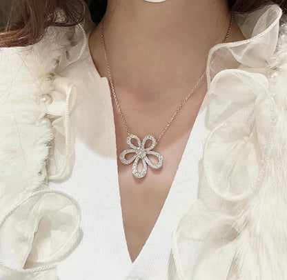 [⭐Hevara Jewelry]FLOWERLACE NECKLACE FULL DIAMONDS