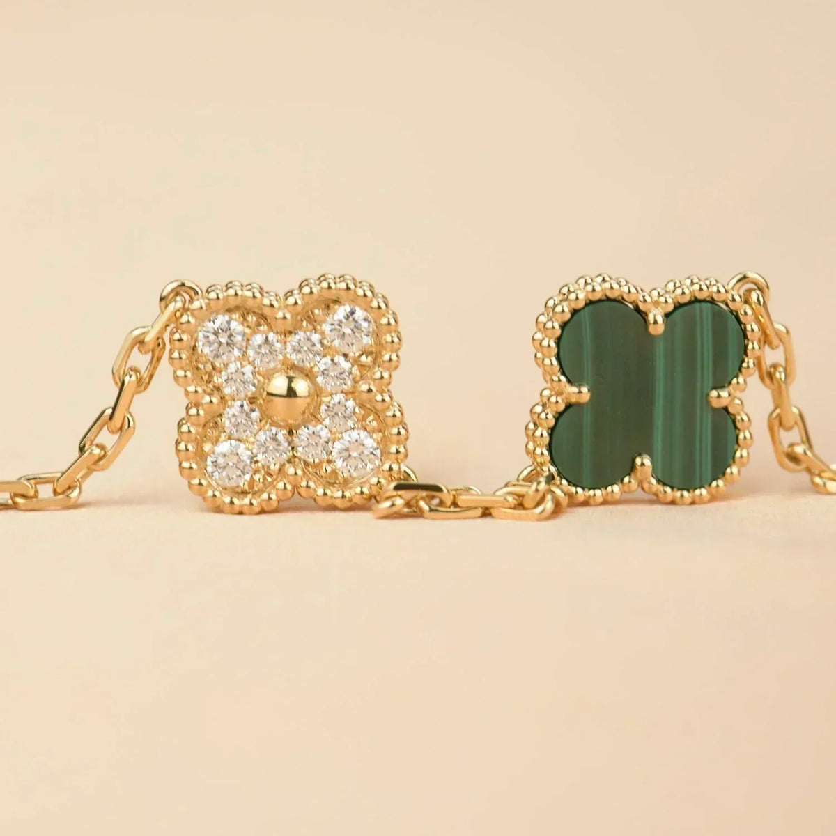 [⭐Hevara Jewelry] CLOVER 5 MOTIF MALACHITE BRACELET COLLECTION