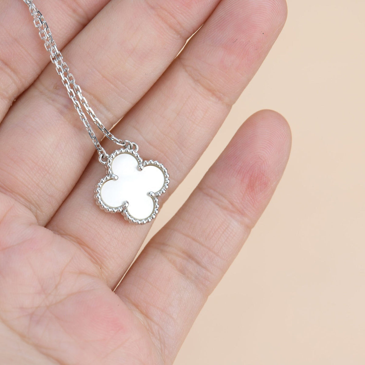 [⭐Hevara Jewelry]CLOVER  15MM WHITE MOTHER-OF-PEARL SILVER