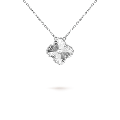 [⭐Hevara Jewelry]CLOVER 15MM LASER NECKLACE SILVER