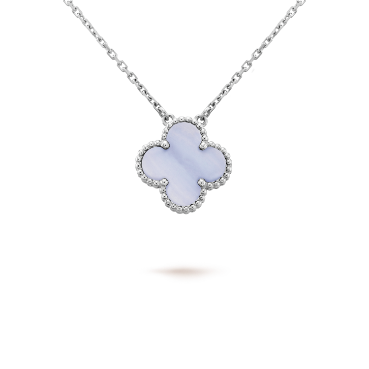 [⭐Hevara Jewelry]CLOVER 15MM BLUE CHALCEDONY NECKLACE SILVER