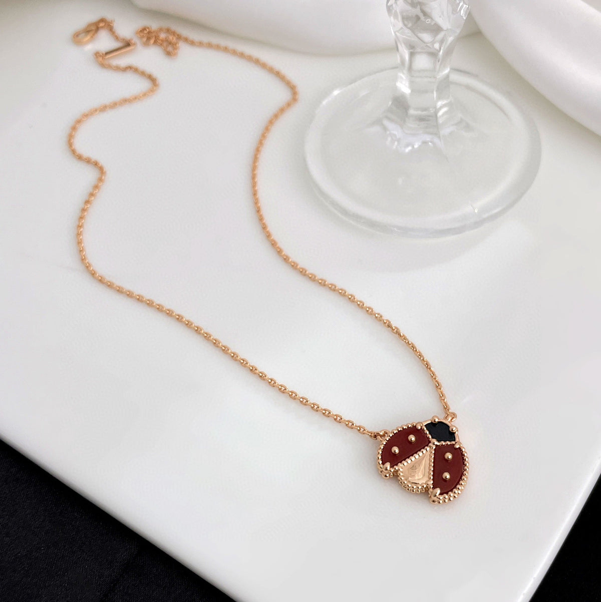 [⭐Hevara Jewelry]LUCKY  CARNELIANS LADYBUG NECKLACE