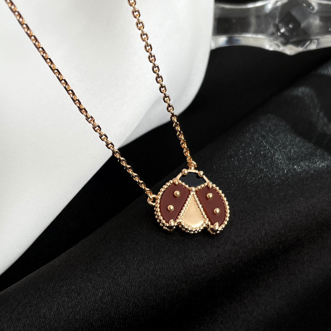 [⭐Hevara Jewelry]LUCKY  CARNELIANS LADYBUG NECKLACE