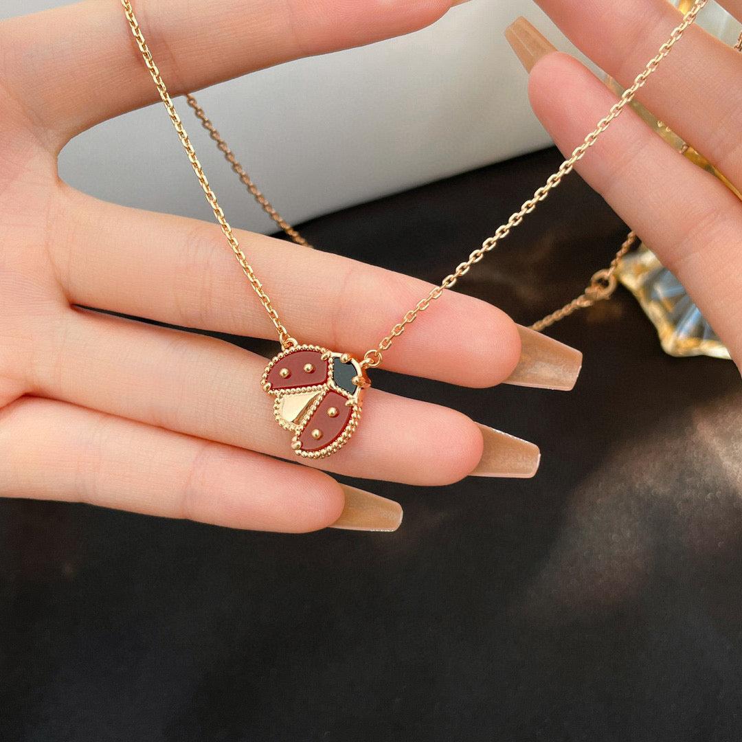 [⭐Hevara Jewelry]LUCKY  CARNELIANS LADYBUG NECKLACE
