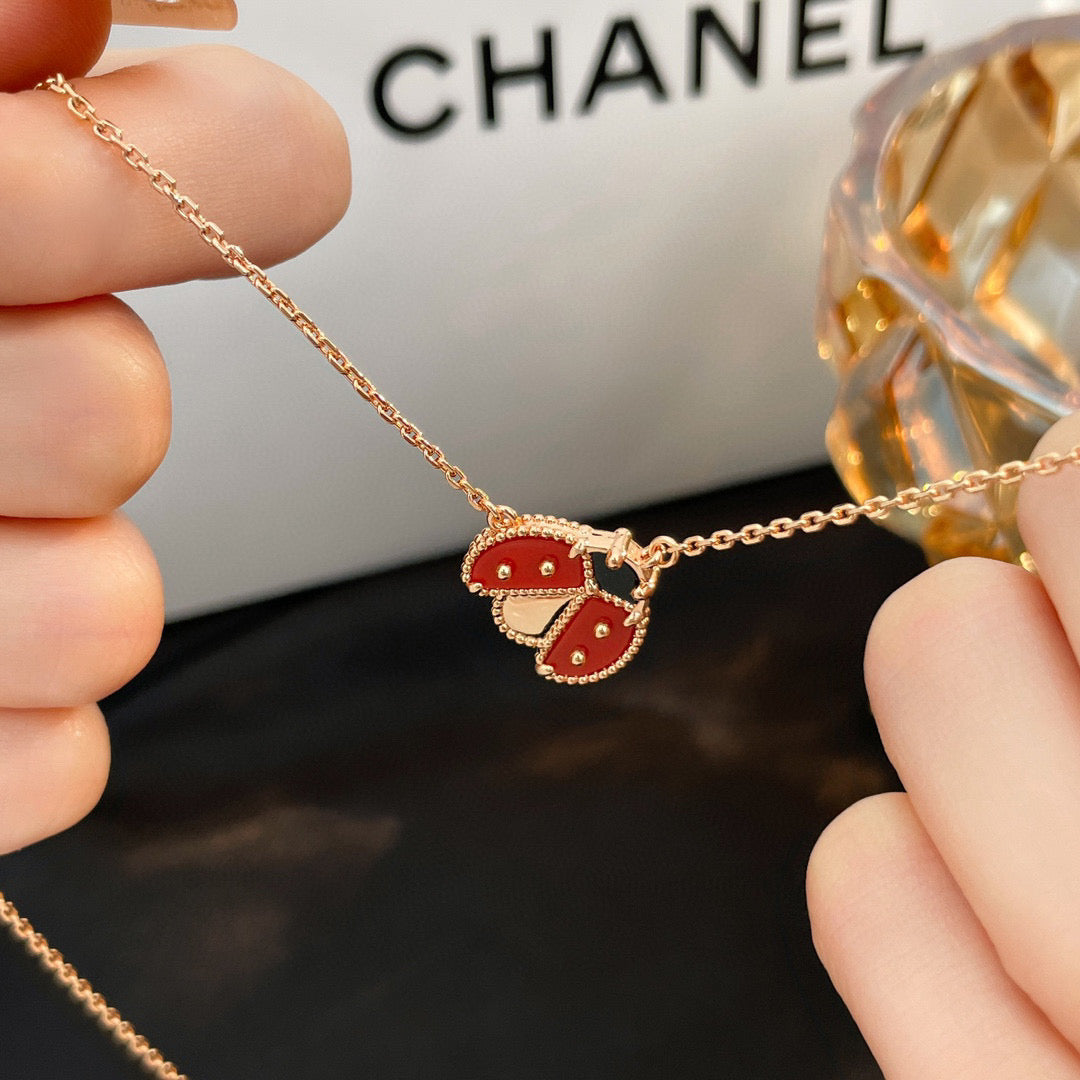 [⭐Hevara Jewelry]LUCKY  CARNELIANS LADYBUG NECKLACE