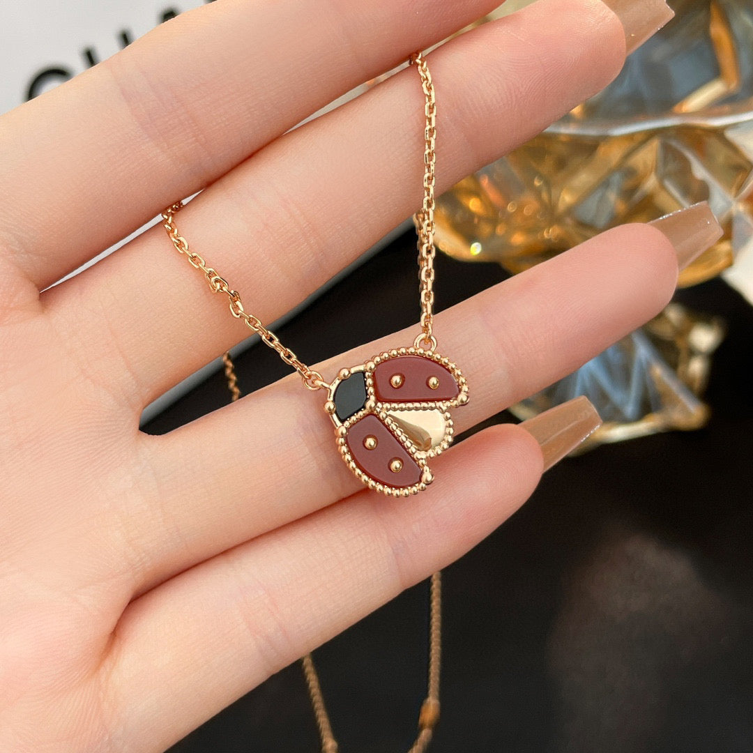 [⭐Hevara Jewelry]LUCKY  CARNELIANS LADYBUG NECKLACE