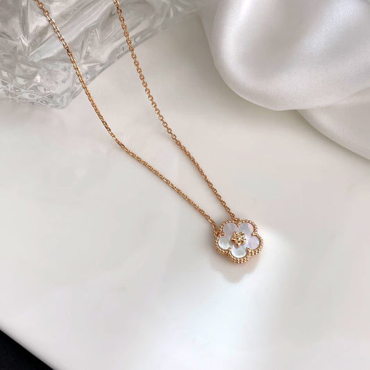 [⭐Hevara Jewelry]LUCKY  WHITE MOP  PLUM BLOSSOM NECKLACE