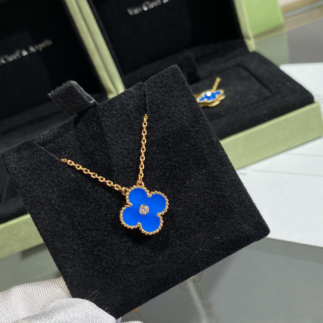 [⭐Hevara Jewelry]CLOVER 15MM DIAMOND AND BLUE AGATE NECKLACE