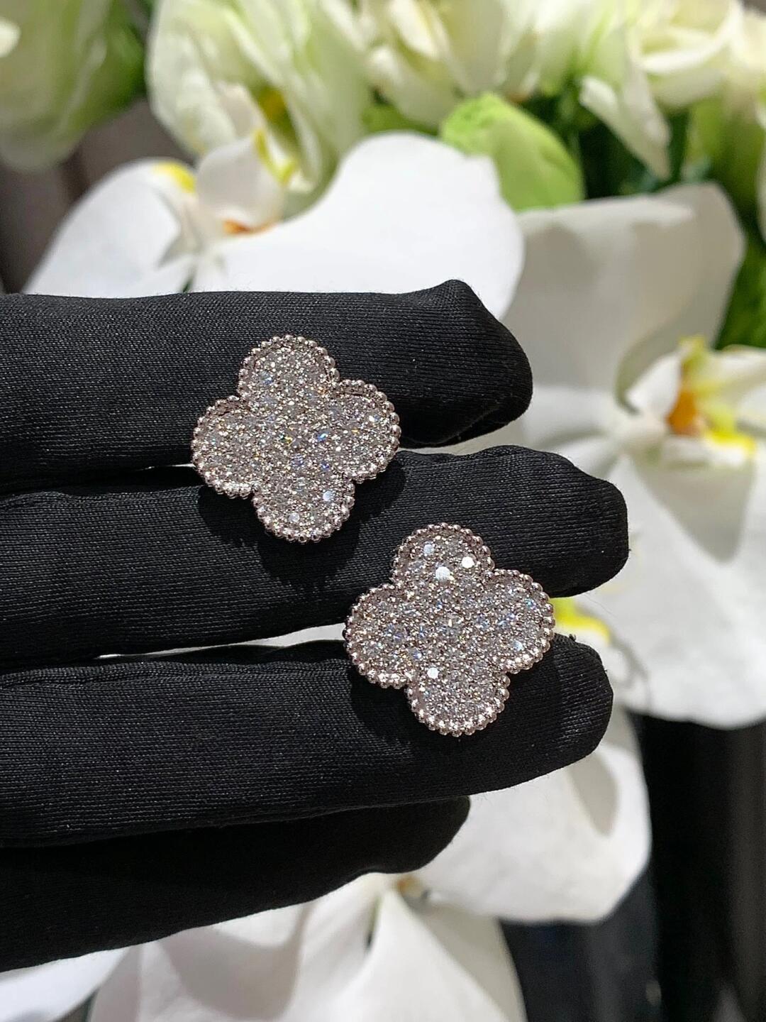 [⭐Hevara Jewelry]CLOVER 20MM MOTIFS DIAMOND STUD EARRINGS SILVER