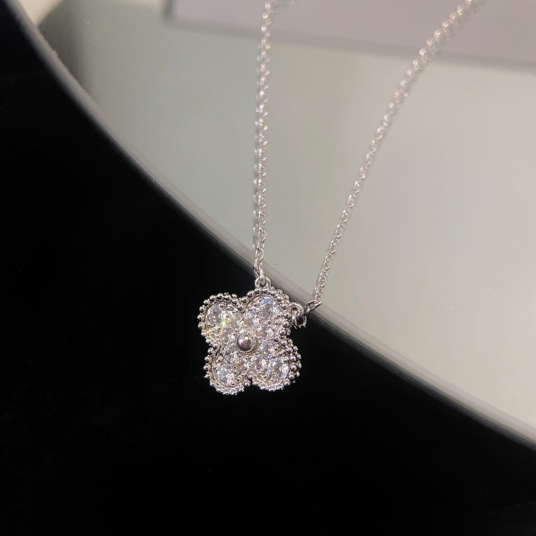 [⭐Hevara Jewelry]CLOVER 15MM DIAMOND SINGLE FLOWER NECKLACE