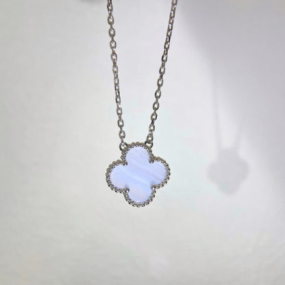 [⭐Hevara Jewelry]CLOVER 15MM BLUE CHALCEDONY NECKLACE SILVER
