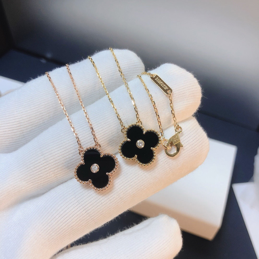[⭐Hevara Jewelry]CLOVER 15MM DIAMOND ONYX NECKLACE