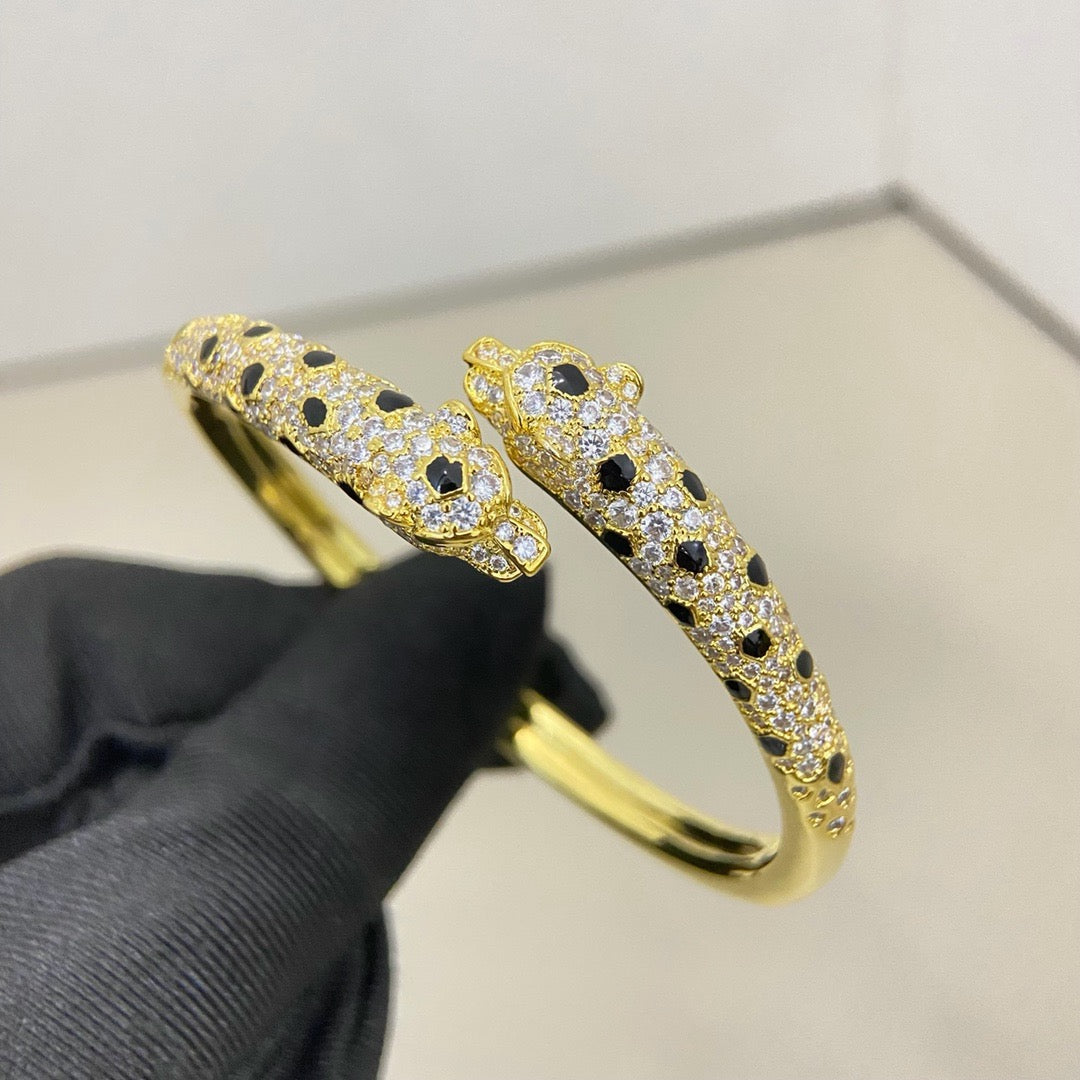 [⭐Hevara Jewelry]PANTHERE DOUBLE HEADED HALF DIAMOND OPEN BRACELET