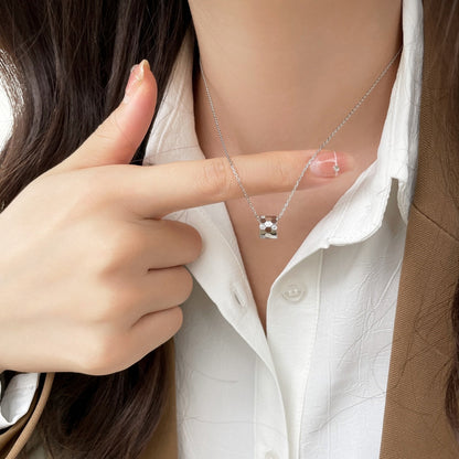 [⭐Hevara Jewelry]BEE MINI PEDANT DIAMOND NECKLACE