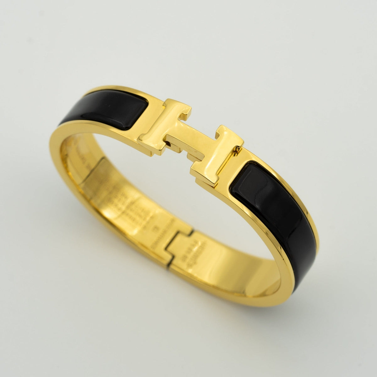 [⭐Hevara Jewelry]H BLACK BRACELET