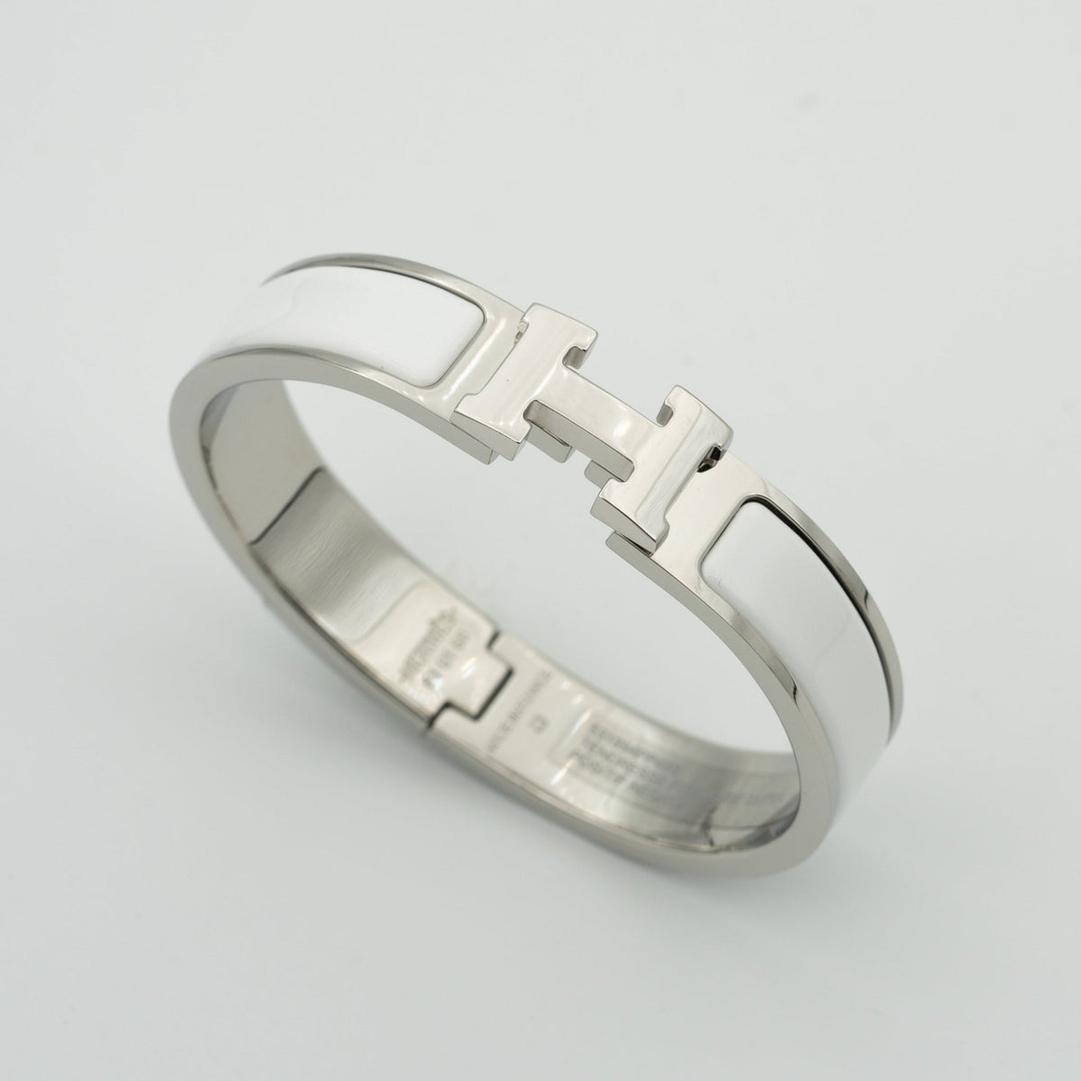 [⭐Hevara Jewelry]H WHITE BRACELET