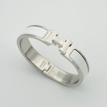[⭐Hevara Jewelry]H WHITE BRACELET